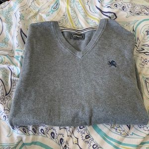 Express Men’s Grey Charcoal V-Neck Sweater Sz.L